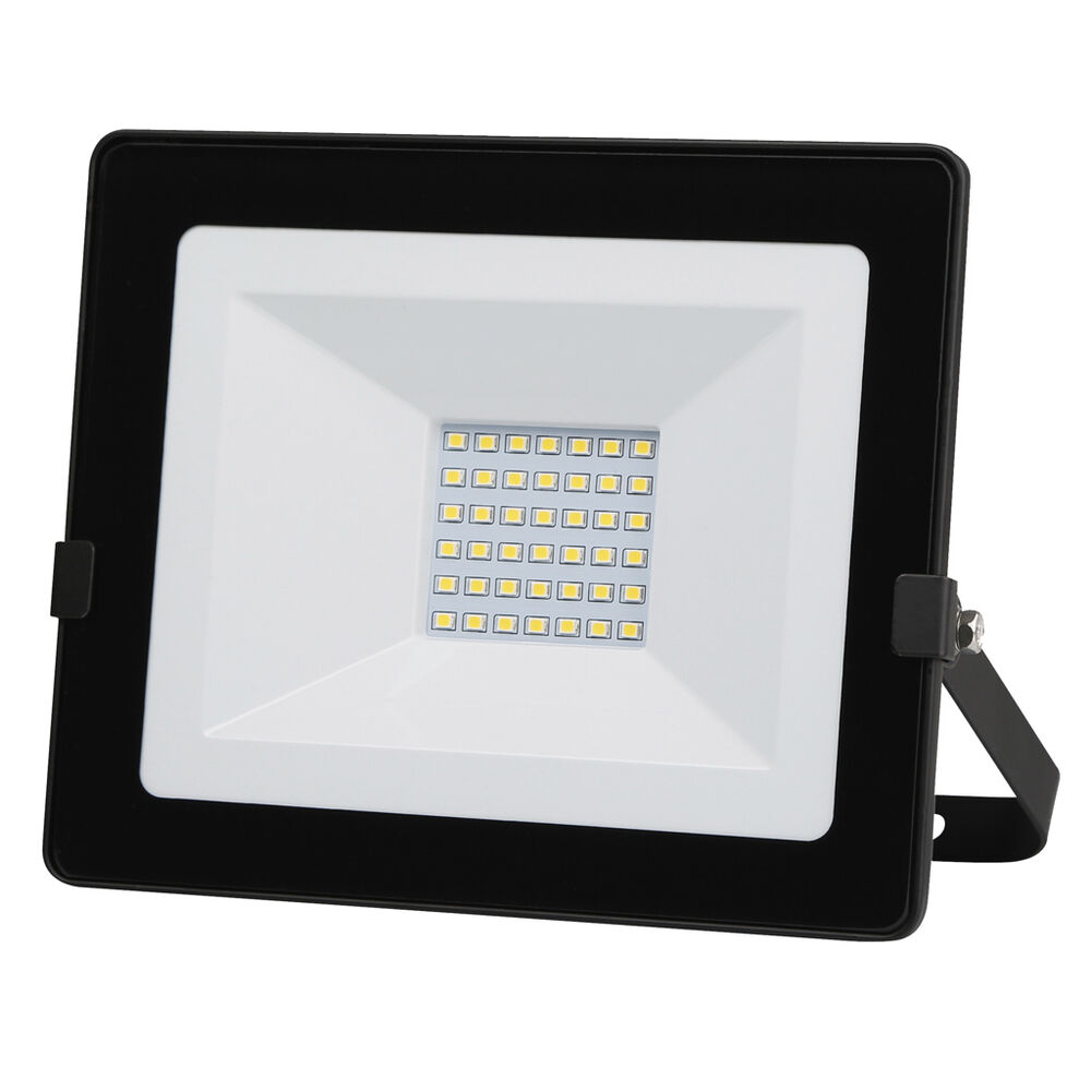 Led-valonheitin 30 W musta