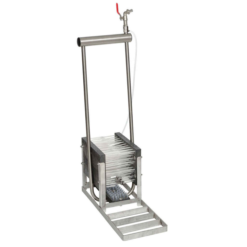 Saapaspesuri DeLaval