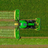 Krone EasyCut B 870 -perhosniittokone